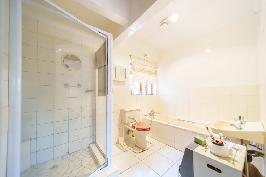 3 Bedroom Property for Sale in Bonza Bay Eastern Cape